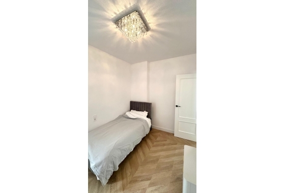 Herverkoop - Appartement / flat - Torrevieja - Centro