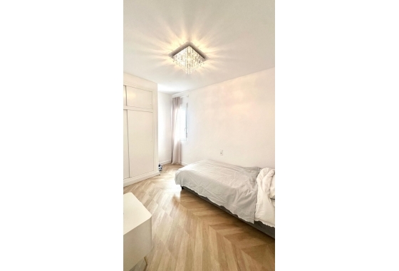 Herverkoop - Appartement / flat - Torrevieja - Centro