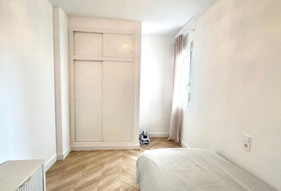 Herverkoop - Appartement / flat - Torrevieja - Centro