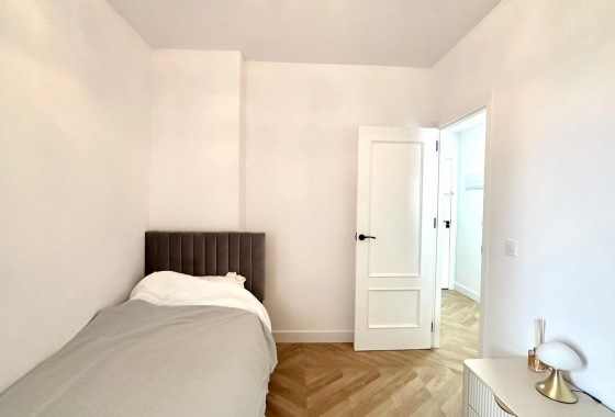 Herverkoop - Appartement / flat - Torrevieja - Centro