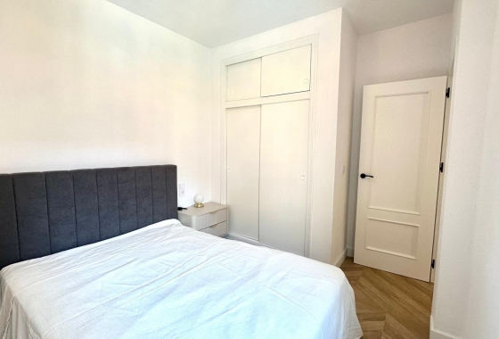 Herverkoop - Appartement / flat - Torrevieja - Centro