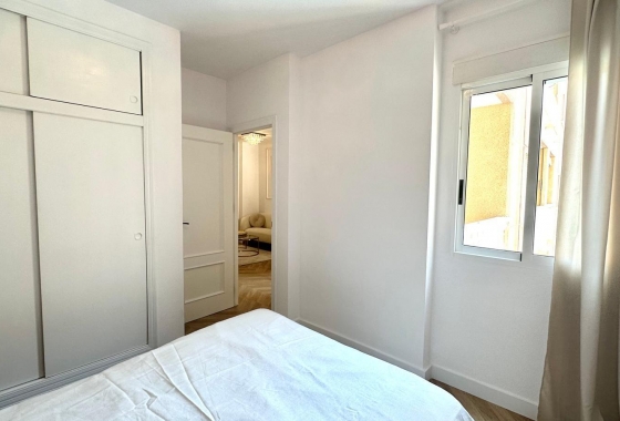 Herverkoop - Appartement / flat - Torrevieja - Centro