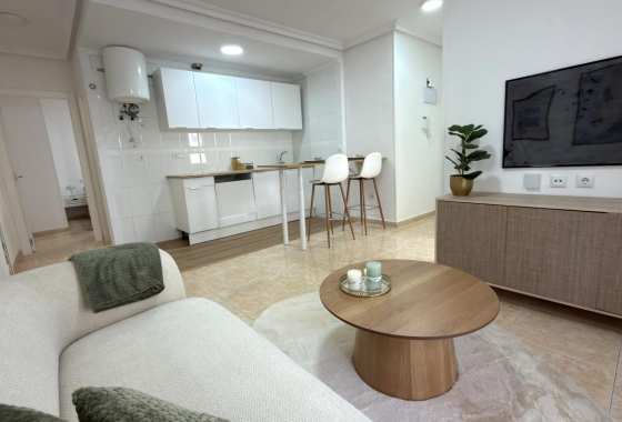 Resale - Apartment / flat - Torrevieja - Centro