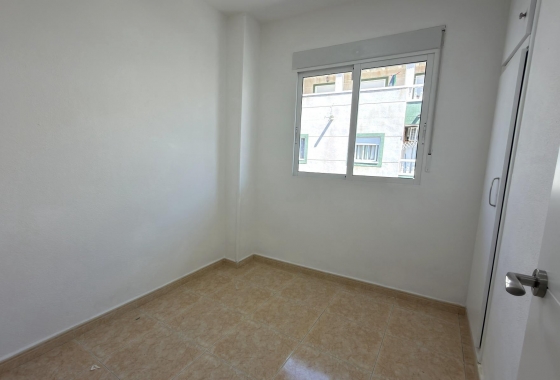 Resale - Apartment / flat - Torrevieja - Centro