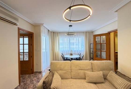 Herverkoop - Appartement / flat - Torrevieja - Centro