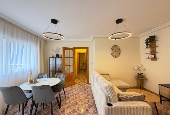 Herverkoop - Appartement / flat - Torrevieja - Centro