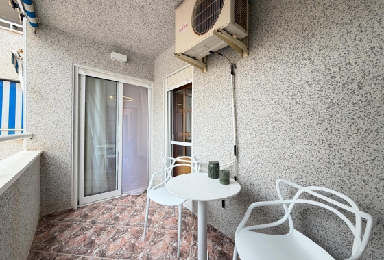 Herverkoop - Appartement / flat - Torrevieja - Centro
