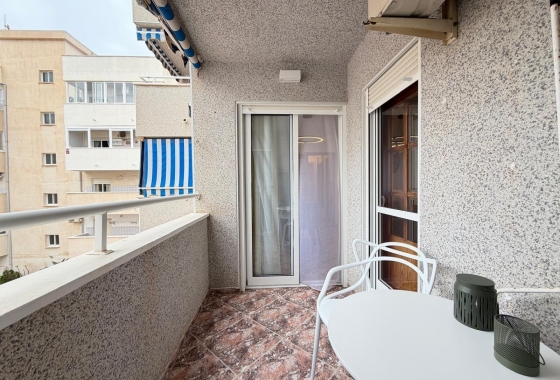 Herverkoop - Appartement / flat - Torrevieja - Centro