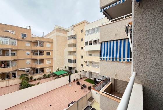 Herverkoop - Appartement / flat - Torrevieja - Centro