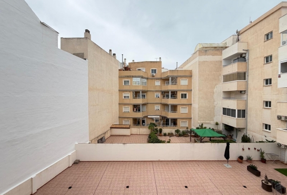Herverkoop - Appartement / flat - Torrevieja - Centro