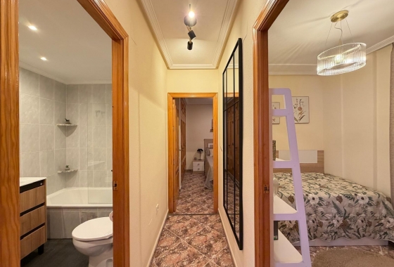 Herverkoop - Appartement / flat - Torrevieja - Centro