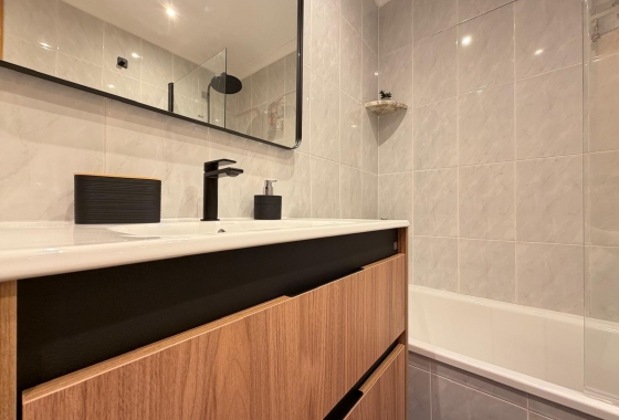 Herverkoop - Appartement / flat - Torrevieja - Centro