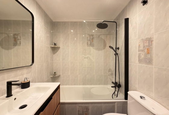 Herverkoop - Appartement / flat - Torrevieja - Centro