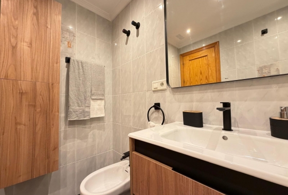 Herverkoop - Appartement / flat - Torrevieja - Centro