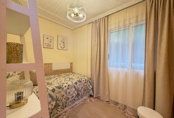 Herverkoop - Appartement / flat - Torrevieja - Centro