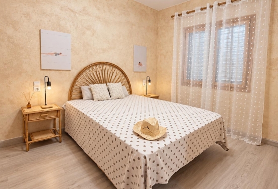 Herverkoop - Appartement / flat - Torrevieja - Playa de los Locos