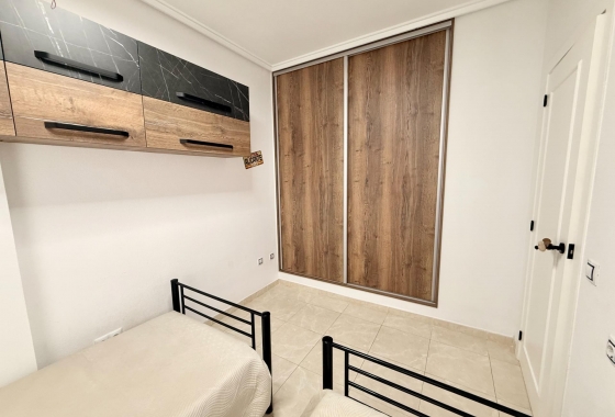Herverkoop - Appartement / flat - Torrevieja - Estacion De Autobuses
