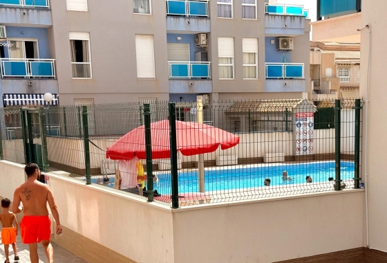 Herverkoop - Appartement / flat - Torrevieja - Estacion De Autobuses