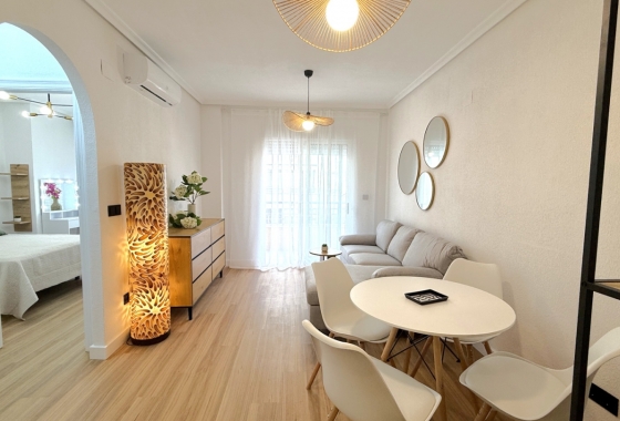 Herverkoop - Appartement / flat - Torrevieja - Costa Blanca