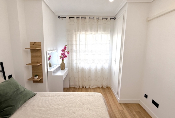 Herverkoop - Appartement / flat - Torrevieja - Costa Blanca