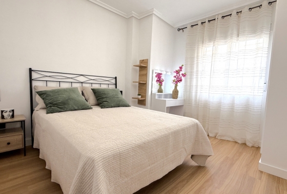 Herverkoop - Appartement / flat - Torrevieja - Costa Blanca