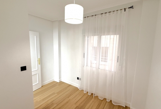 Herverkoop - Appartement / flat - Torrevieja - Costa Blanca