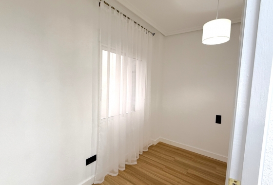 Herverkoop - Appartement / flat - Torrevieja - Costa Blanca
