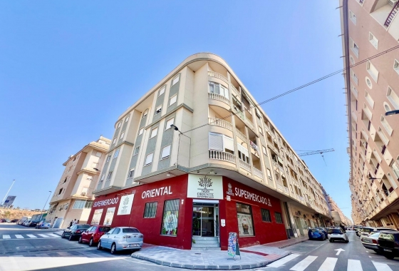 Herverkoop - Appartement / flat - Torrevieja - PARQUE DE LAS NACIONES