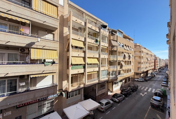Herverkoop - Appartement / flat - Torrevieja - Playa del Cura