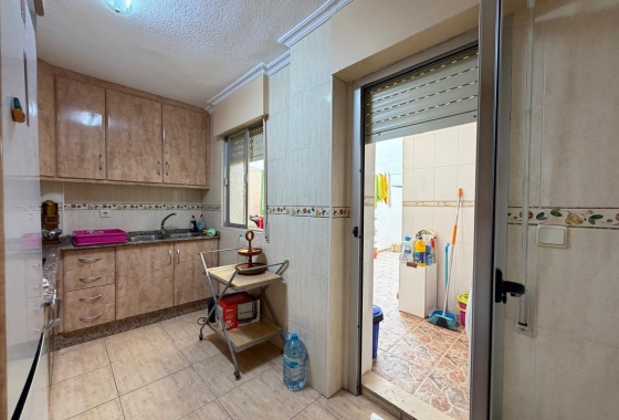 Herverkoop - Appartement / flat - Torrevieja - Las Piscinas Naturales