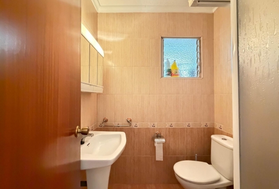 Herverkoop - Appartement / flat - Torrevieja - Las Piscinas Naturales
