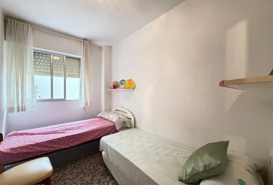 Herverkoop - Appartement / flat - Torrevieja - Las Piscinas Naturales