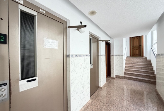 Herverkoop - Appartement / flat - Torrevieja - Las Piscinas Naturales