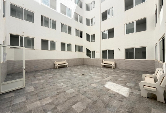 Herverkoop - Appartement / flat - Torrevieja - Las Piscinas Naturales