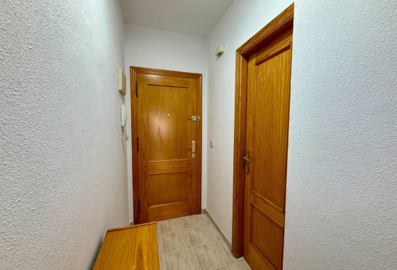 Wiederverkauf - Wohnung - Torrevieja - Playa de los Locos