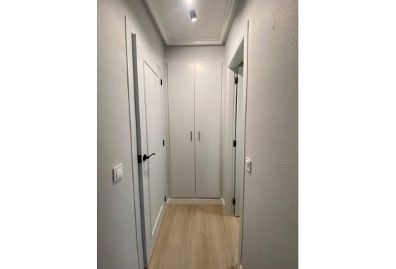 Herverkoop - Appartement / flat - Torrevieja - Playa del Cura