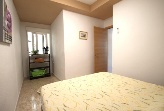 Herverkoop - Appartement / flat - Torrevieja - Playa De Los Naufragos