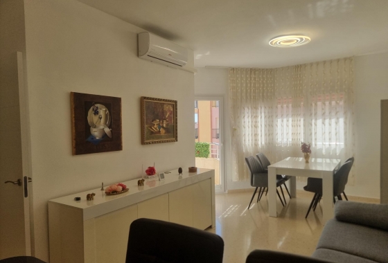 Herverkoop - Appartement / flat - Torrevieja - Playa de los Locos