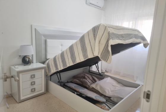 Herverkoop - Appartement / flat - Torrevieja - Playa de los Locos