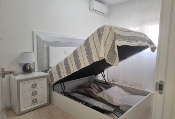 Herverkoop - Appartement / flat - Torrevieja - Playa de los Locos