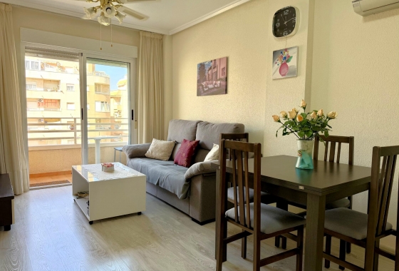 Herverkoop - Appartement / flat - Torrevieja - El Molino