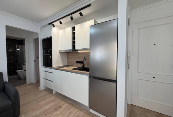 Herverkoop - Appartement / flat - Torrevieja - Centro