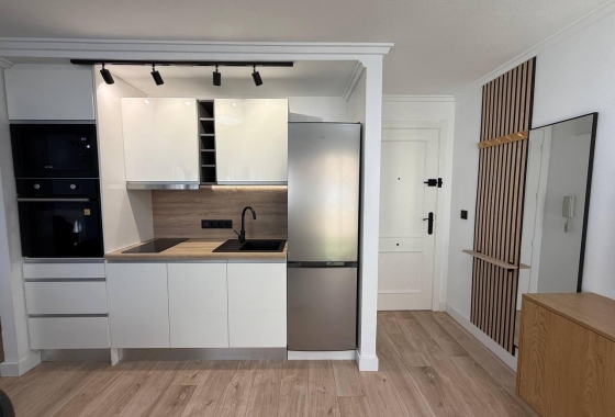 Herverkoop - Appartement / flat - Torrevieja - Centro
