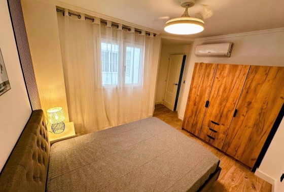 Herverkoop - Appartement / flat - Torrevieja - Centro