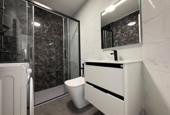 Herverkoop - Appartement / flat - Torrevieja - Centro