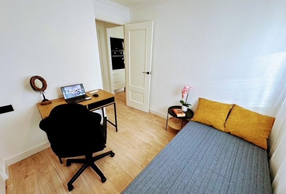Herverkoop - Appartement / flat - Torrevieja - Centro
