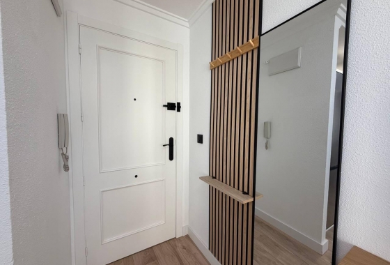 Herverkoop - Appartement / flat - Torrevieja - Centro