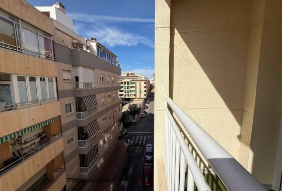 Herverkoop - Appartement / flat - Torrevieja - Centro