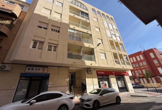 Herverkoop - Appartement / flat - Torrevieja - Centro