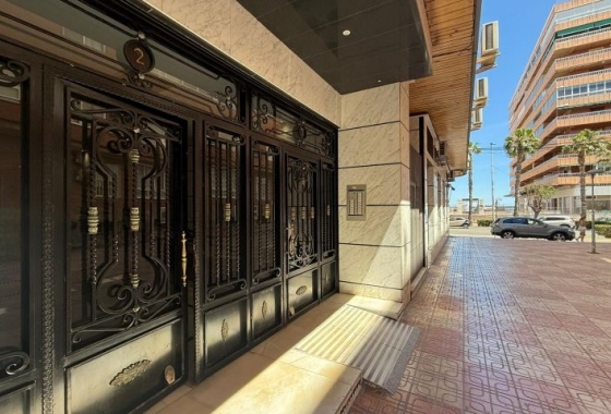 Herverkoop - Appartement / flat - Torrevieja - Costa Blanca